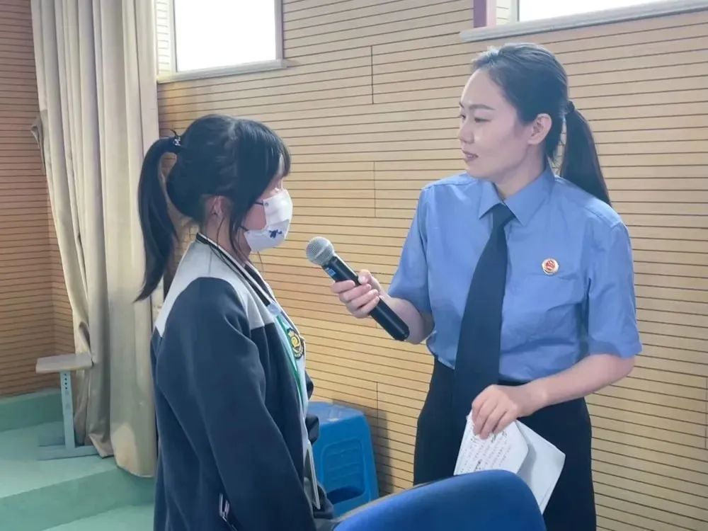 【向阳花开】 以法之名 护你青春无恙