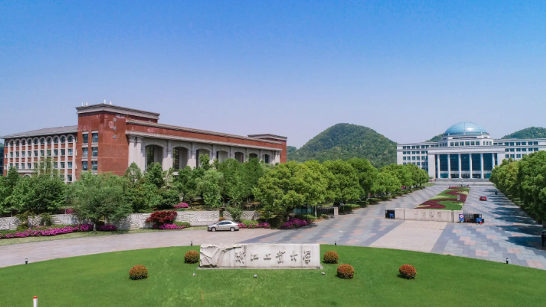 中国“双非”高校50强更新，浙工大稳居榜首，江苏大学表现亮眼