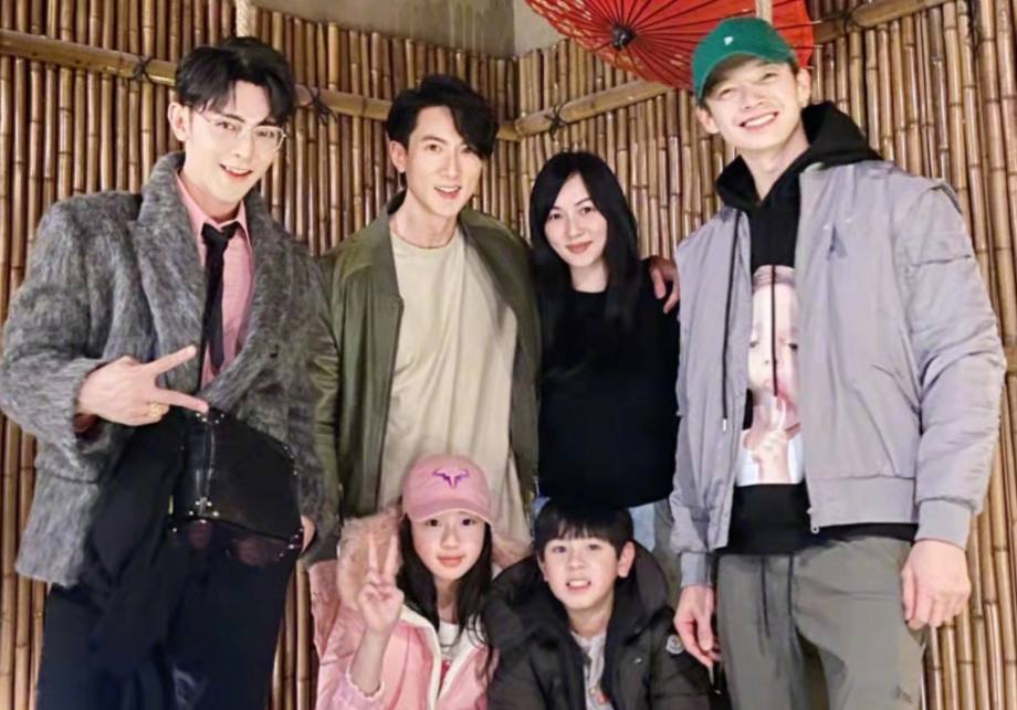 飞轮海海报(时隔10年再合体吴尊辰亦儒越老越帅气)