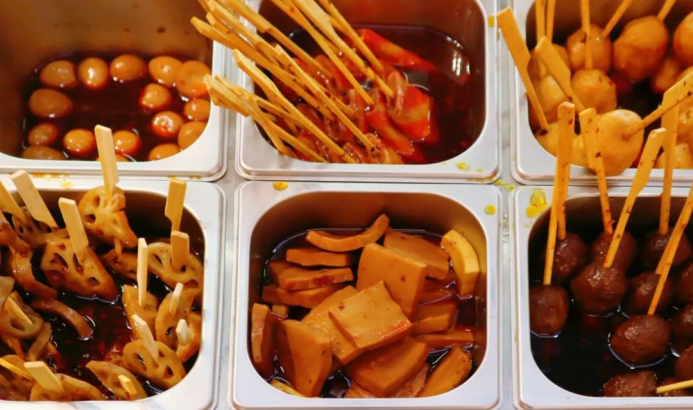 坐拥8大食堂，美食扎堆！湖北这所高校火了！还给学生免费送月饼，新春礼包！