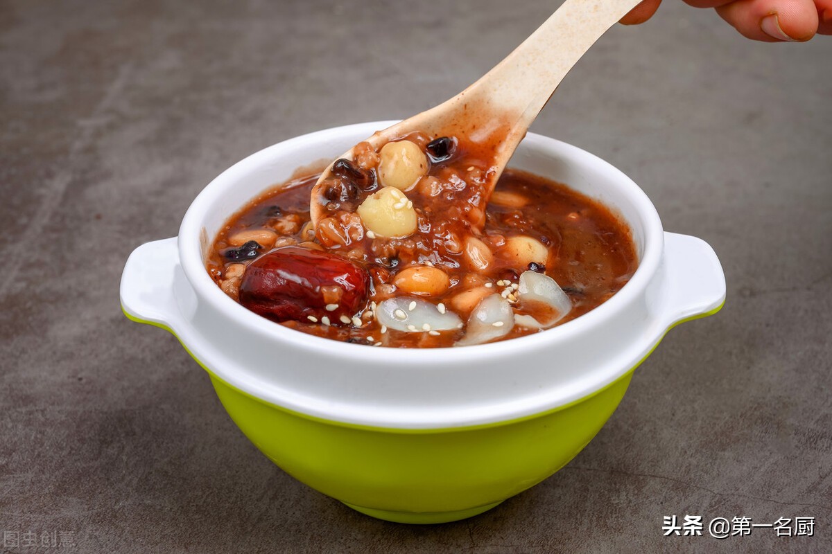 明天腊八节，这6种传统美食别忘了吃，应景寓意好，欢乐迎新年