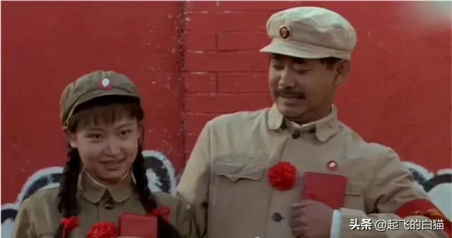 表面是演员，背后是老师，学生稳稳占据娱乐圈，你知道吗？