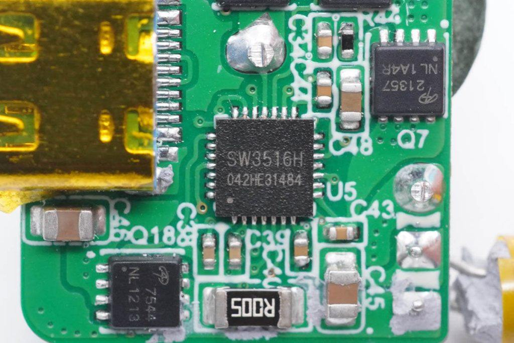 一个顶三个，支持三设备同时快充，安克100W氮化镓超能充拆解