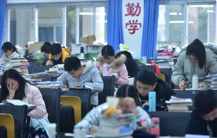 2022复旦物理学，招55人保研生占50人，考生：确定不是在闹着玩？