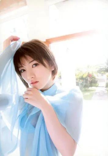 日本美女冈田奈奈