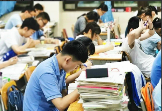 2022将或成“高考最难年”，3大变化要注意，部分学生会无缘本科