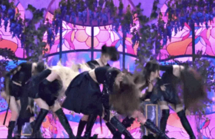 让女团未成年成员内衣外穿?;SF9音源总攻队卷走集资的钱?