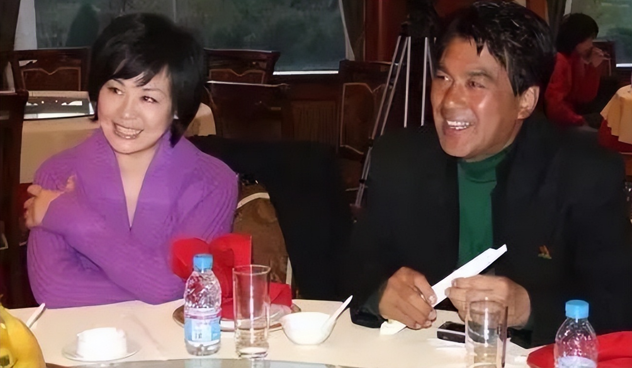 朱时茂：与妻子结婚42年零绯闻，为何年过半百绯闻却不断？