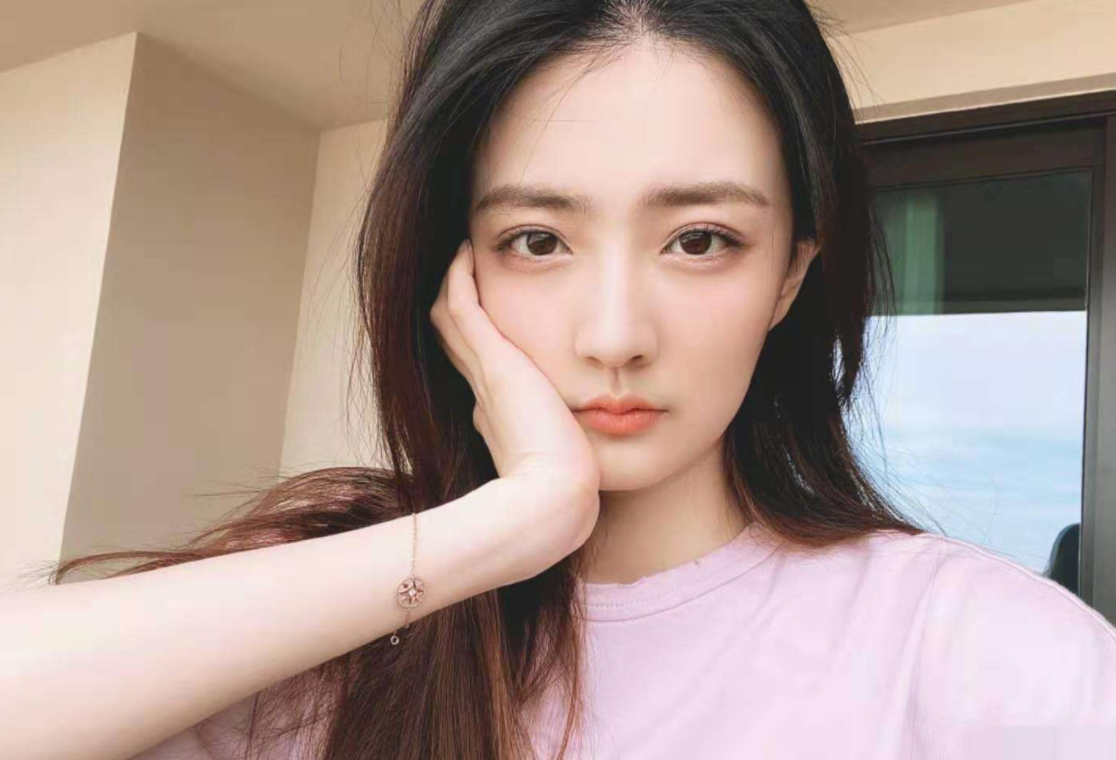 十大校花排名重新洗牌，武大校花存在争议，徐璐上榜实至名归