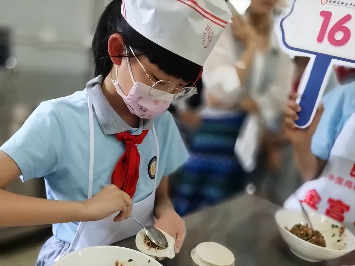 中和小学举行“养成劳动好习惯，争做劳动小能手”自理比赛决赛