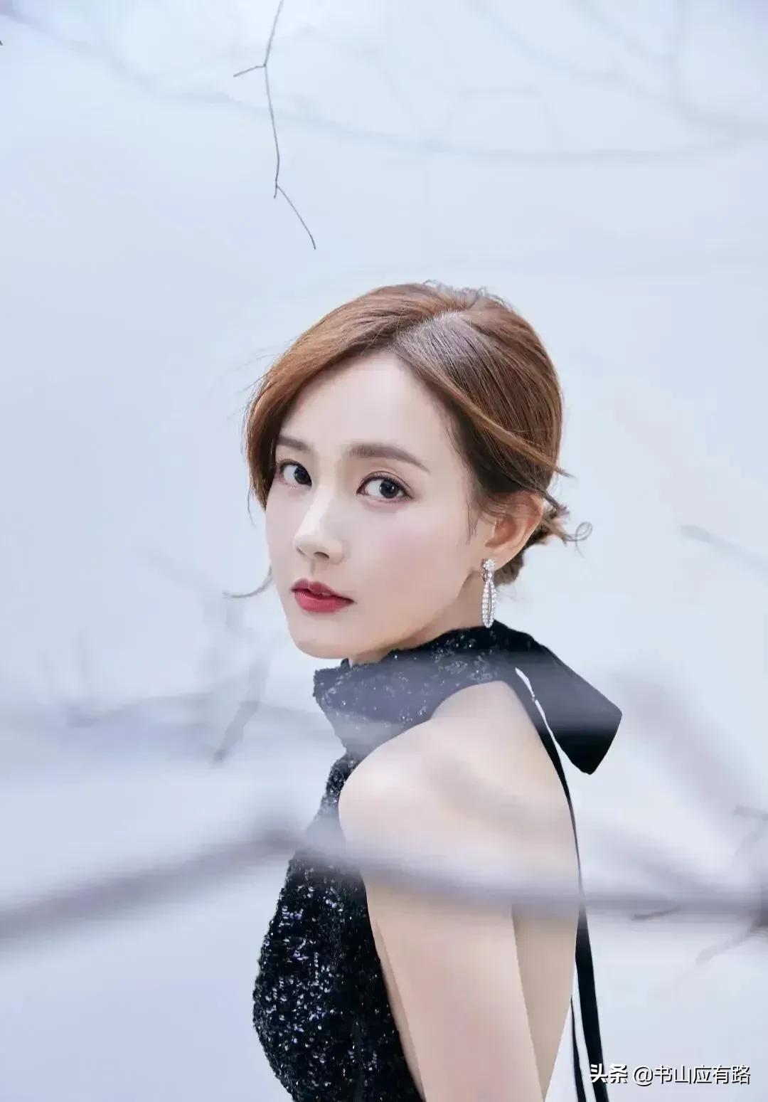 李一桐：长相甜美、清纯靓丽的90后小花旦