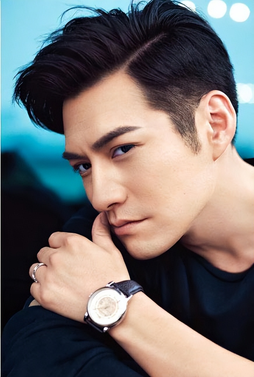 严屹宽的"建模脸"到底有多绝