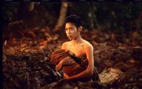 泰国电影《鬼妻》，讲了一个绝世爱情故事