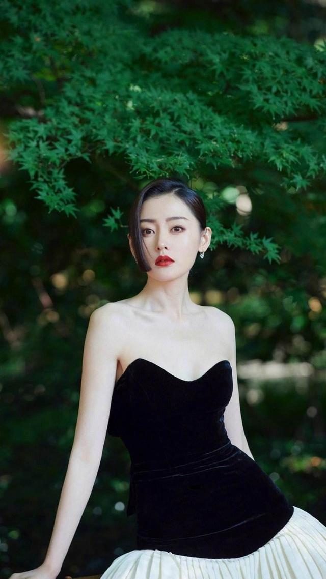 乘风破浪的奇葩造型，网友：得罪了造型师，才丑成这样