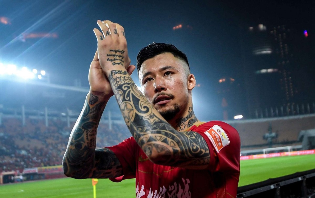 体育总局对国足下禁令,张琳芃麻烦了,想进国足有一个前提