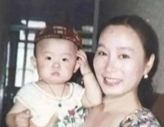 “离婚后至今单身”的10位女星，各有各的心酸，最长的已单身43年