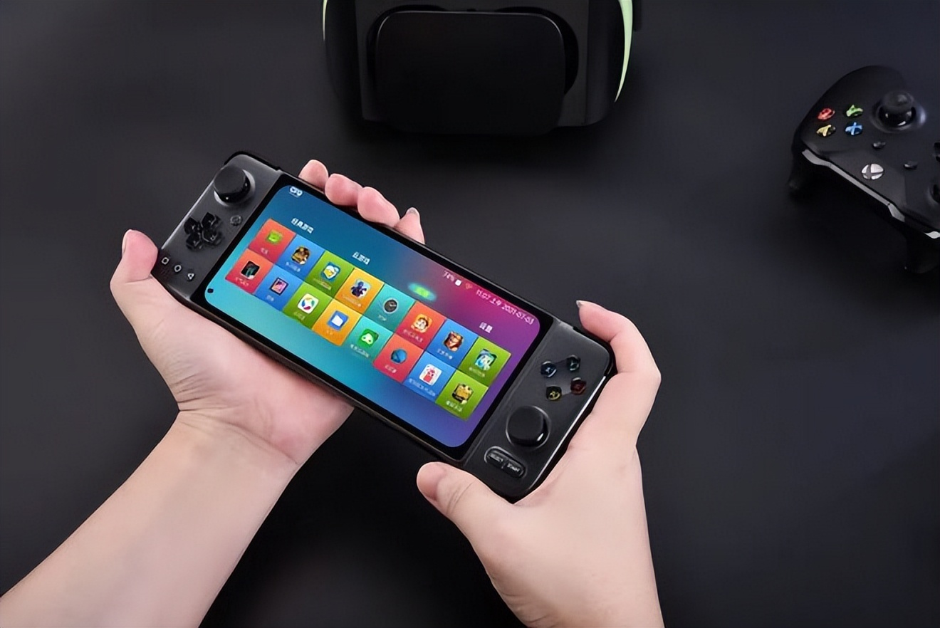 从今天起，掌机进入千元时代！模块化设计，主动散热，1999元起