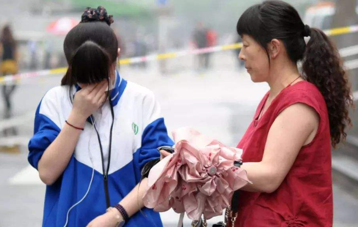 “一模”多少分高考才有望上985？教师道出“内情”，扎心却现实