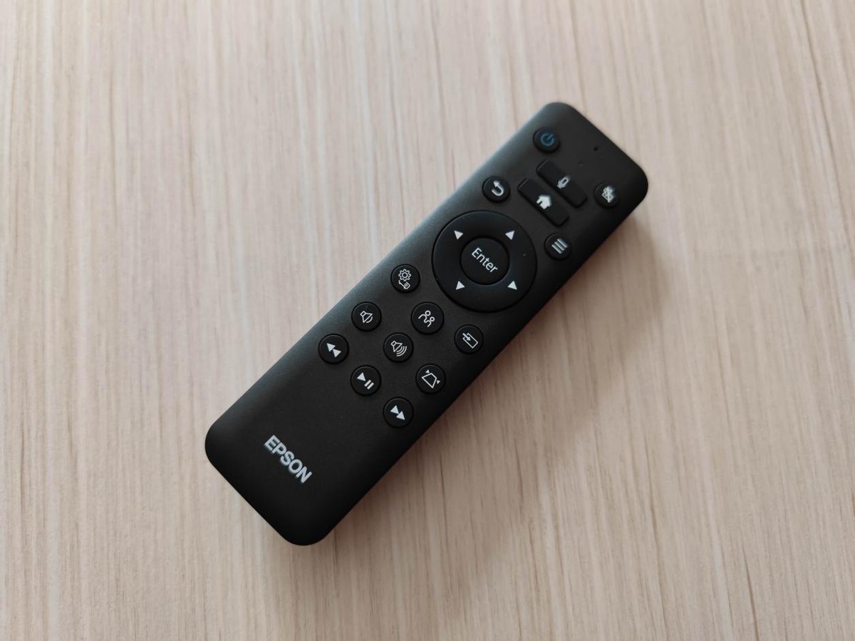 爱普生TW5700T，白天也清晰明亮的家庭影院投影机