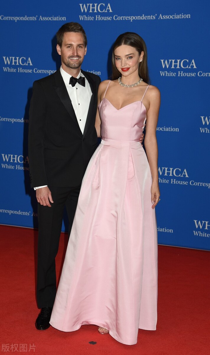 米兰达·可儿的老公事业遭遇挫折，财富缩水80%