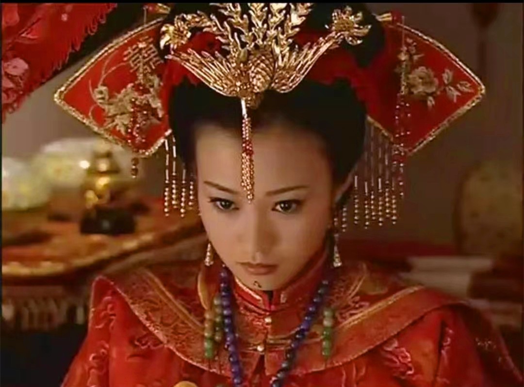 颜值说丢就丢，曾经一眼万年，今成路人大妈，这些女星好难认了