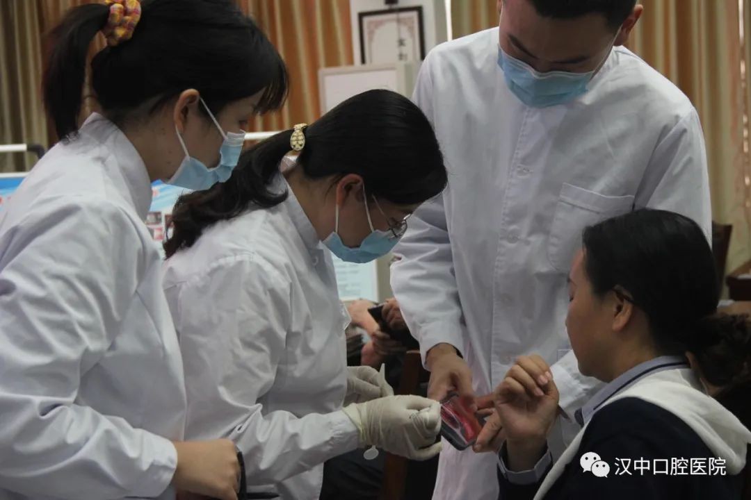 汉中市口腔医院走进汉中市审计局开展口腔健康知识讲座