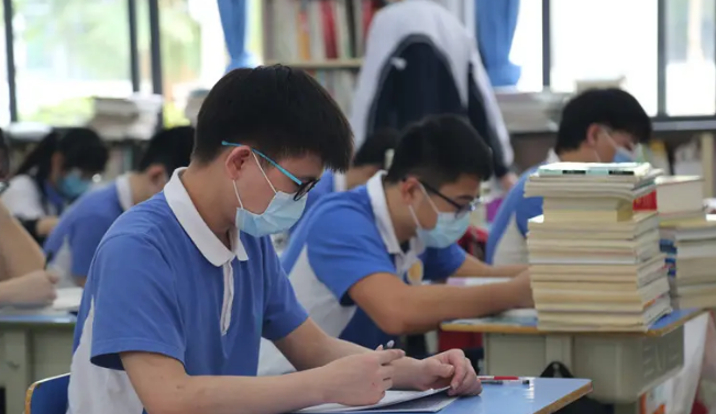 高三一模成绩370分，该走单招还是参加高考？听听过来人分析利弊