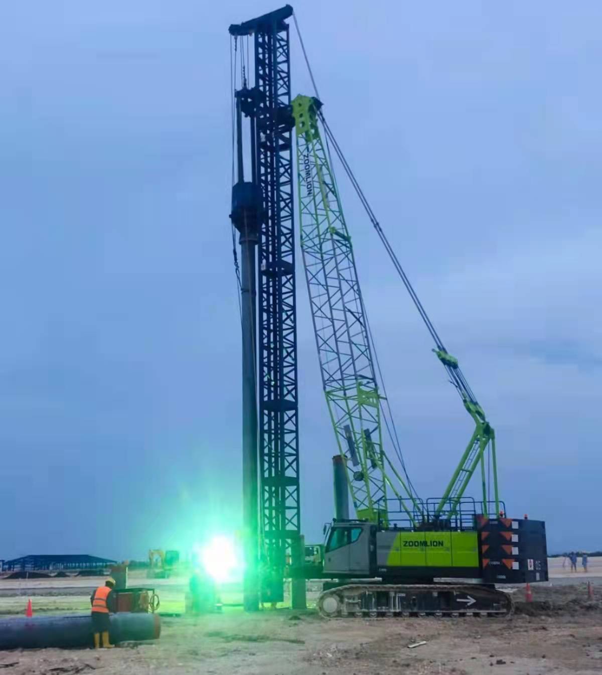 助建世界**大铜冶炼厂！南宫·NG28重科起重机群稳定高效再展龙头实力
