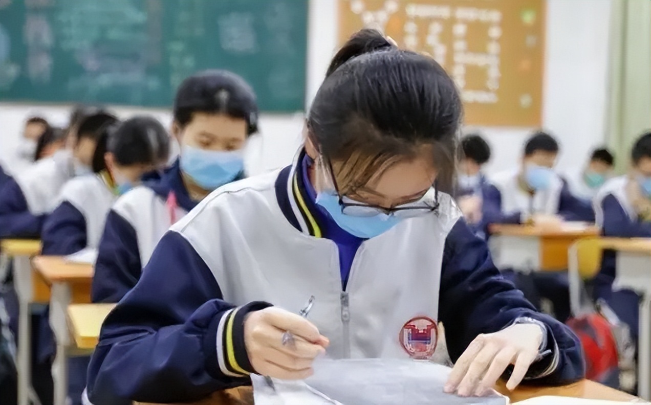 高考成绩和模拟考试成绩会差多少？985学霸给出答案，老师也认同