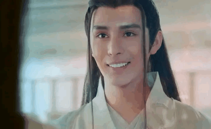 改造前平平无奇，改造后秒变男神，4位男星的“改头换命”惊呆人