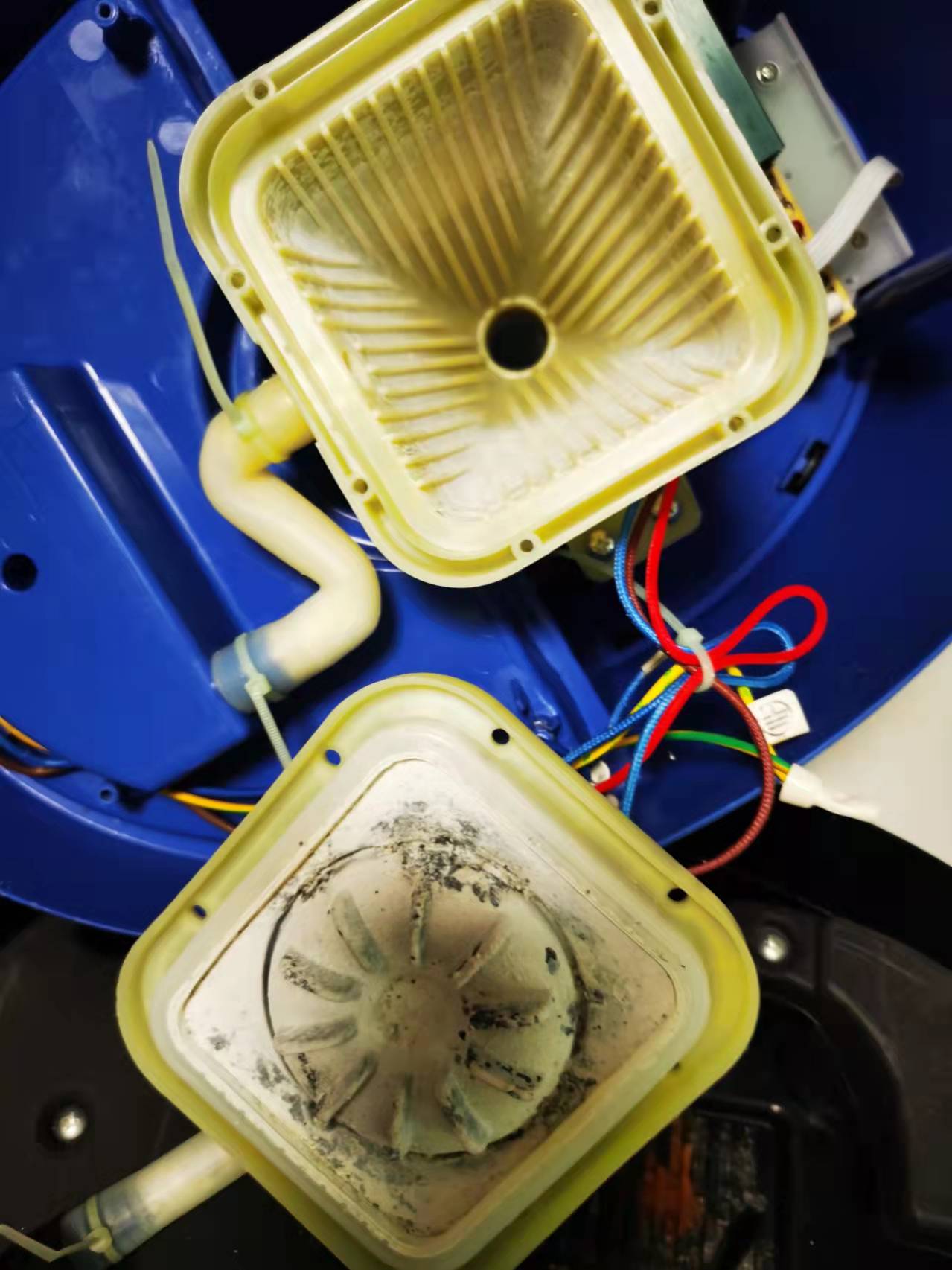 挂烫机一定要用纯净水，暴力拆解带您看看为什么