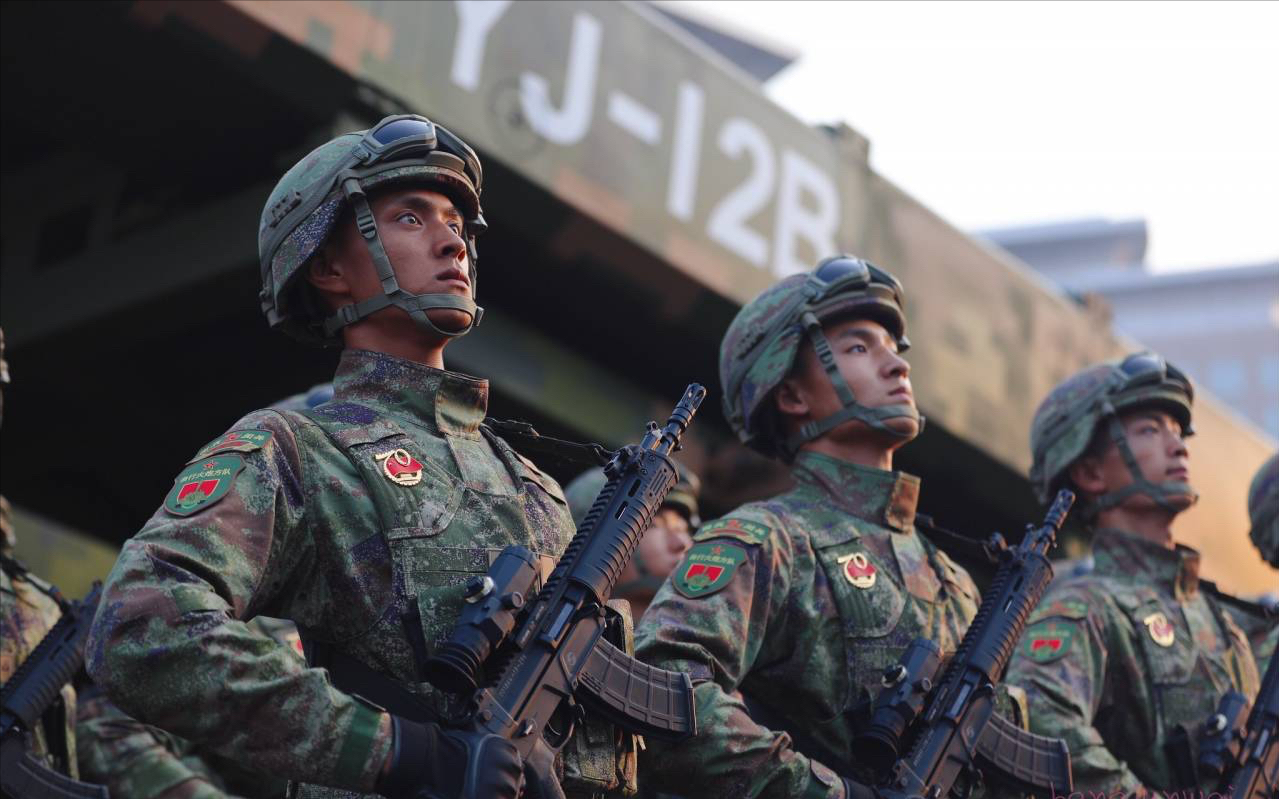 ������95ʽ��ǹ��̥��03ʽ��ǹ�����߷����Σ���191ʽ��ǹȡ��