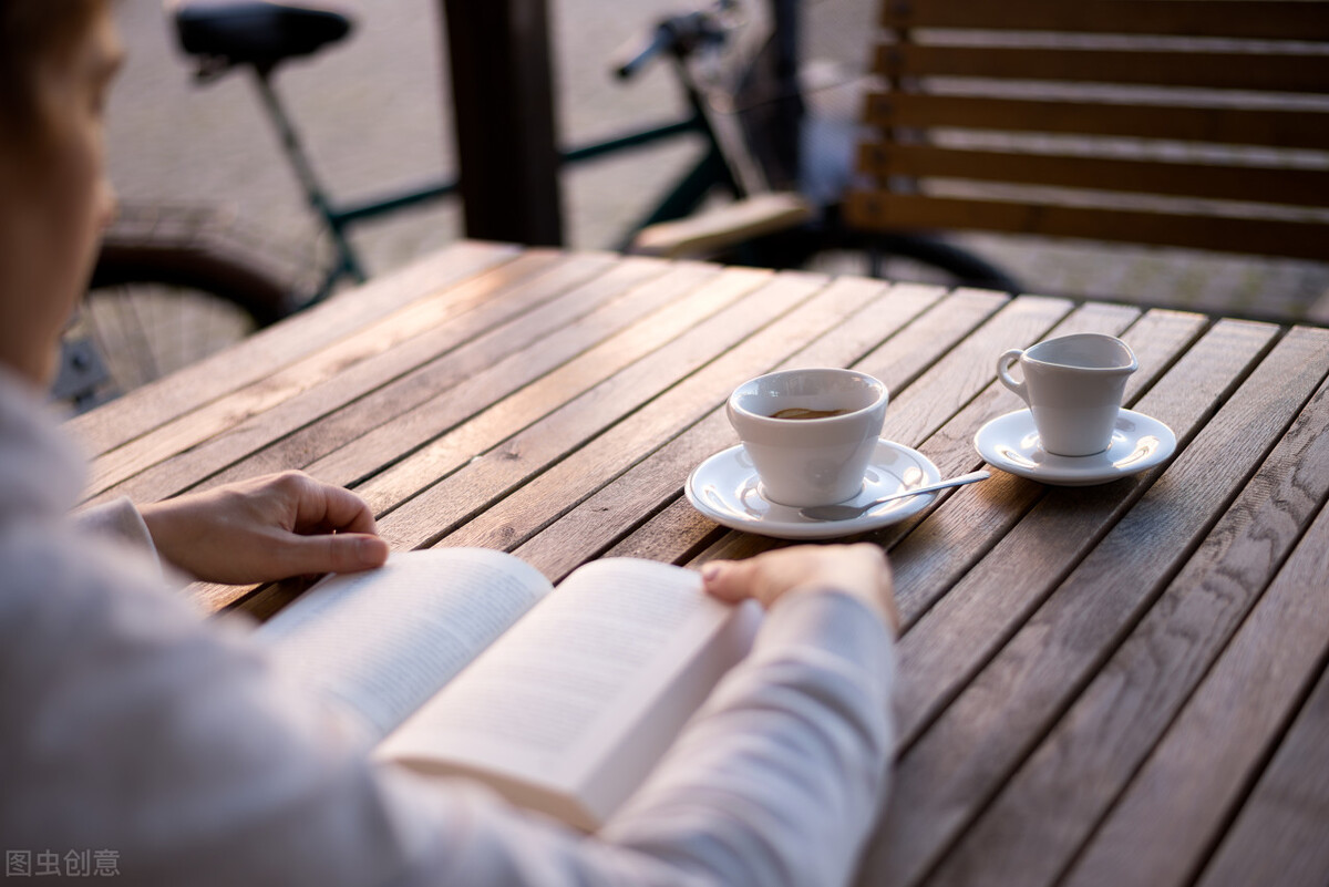 作为一名教师，读不出一本书的中心思想