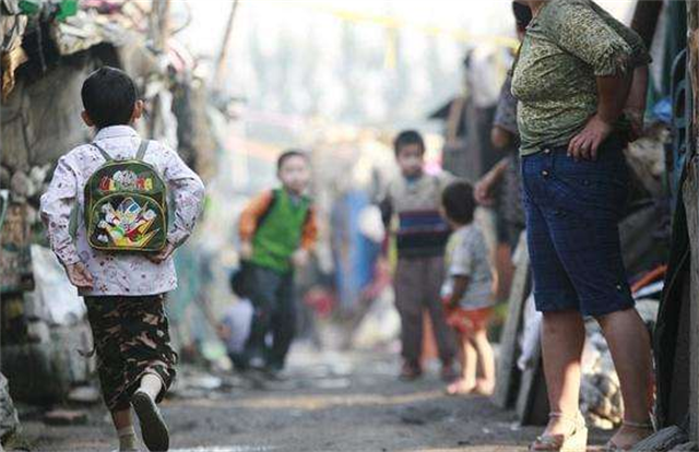 08年云南三姐弟离奇死亡，死前主动将衣服脱光，警方：是被冻死的