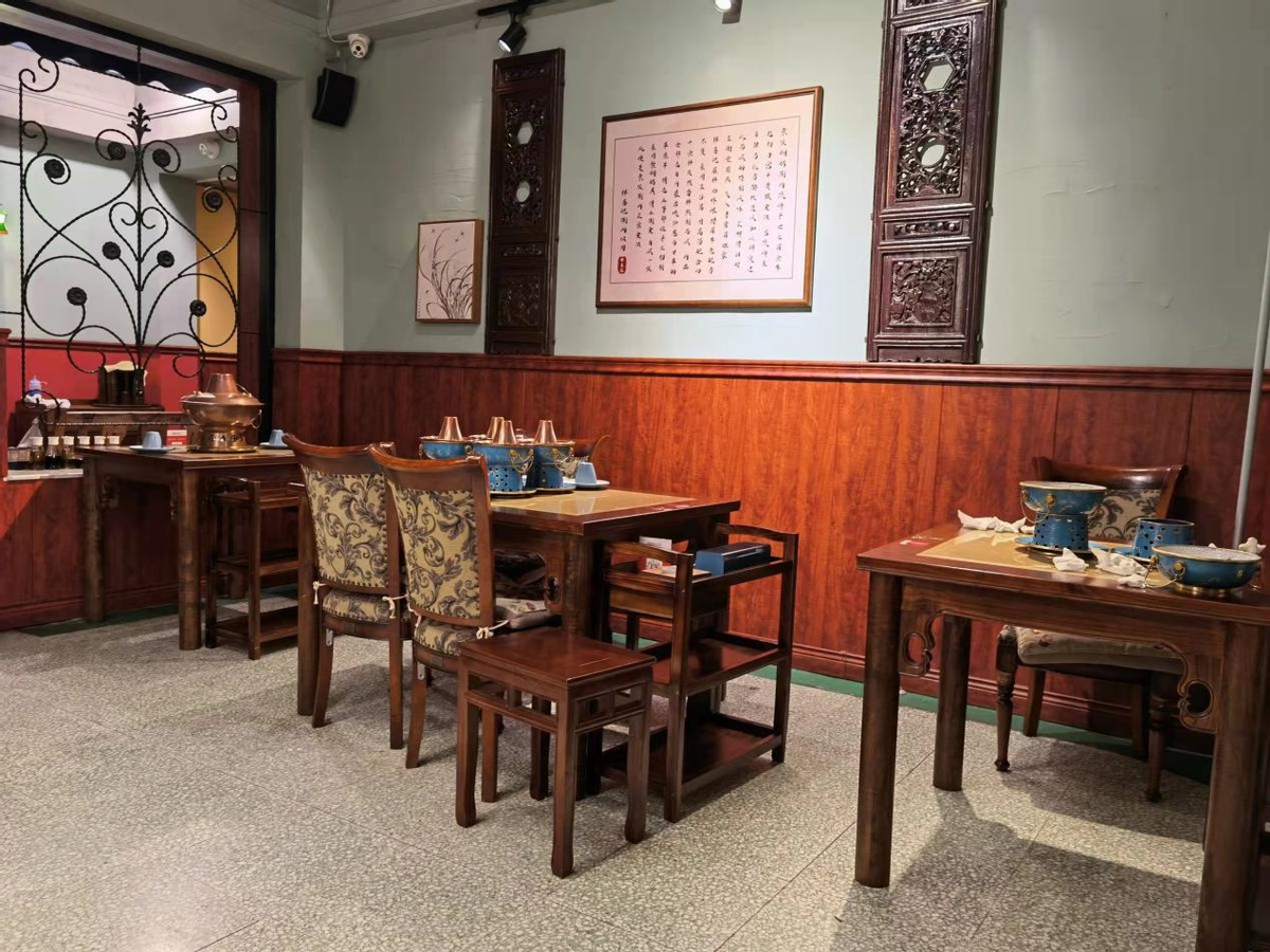 河北大哥花百万改造羊肉店，吃饭回忆两不误，顾客来了就不想走