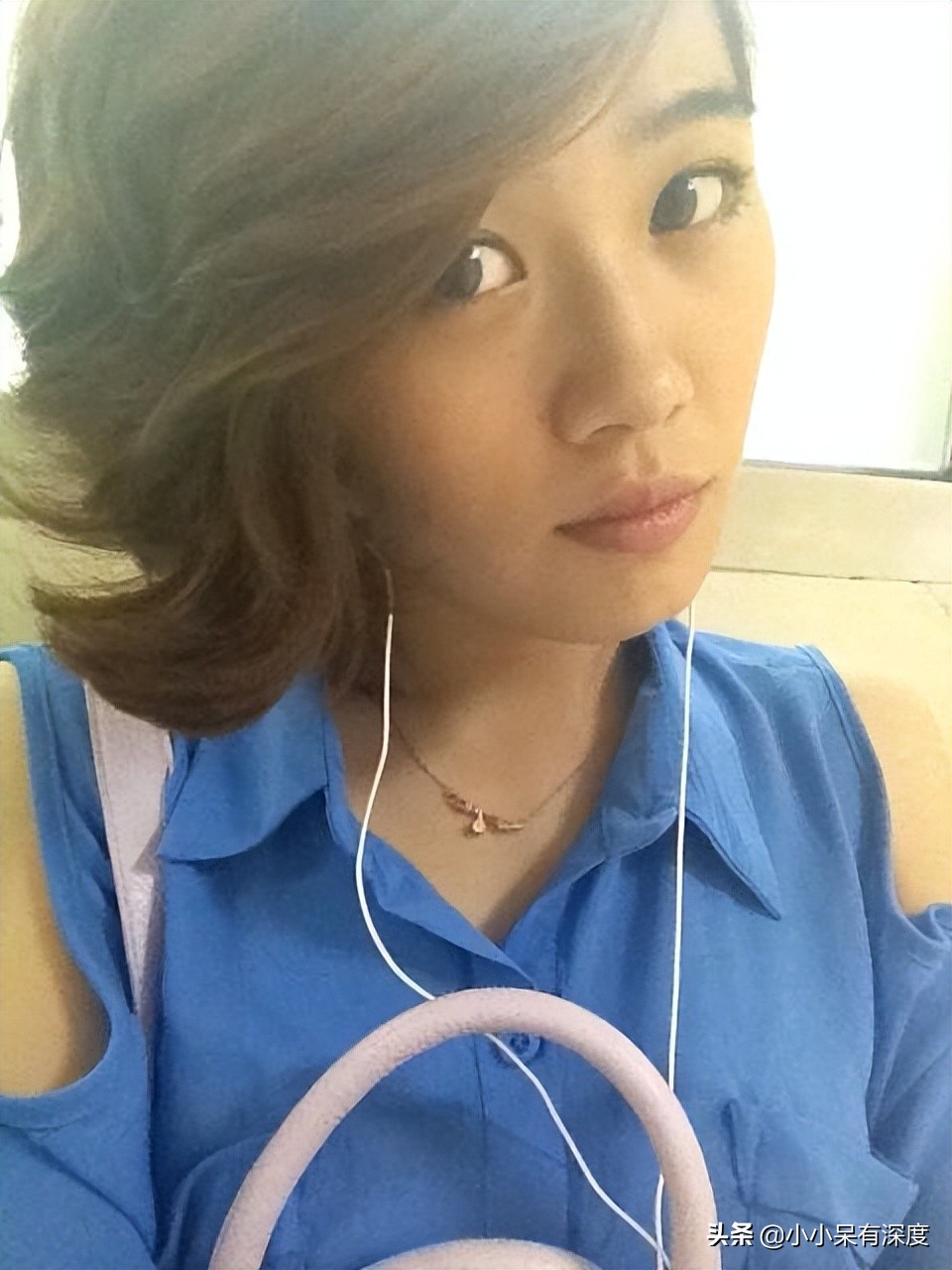 郑子可进入央视后进步明显，气质素养都不错，给人耳目一新的感觉