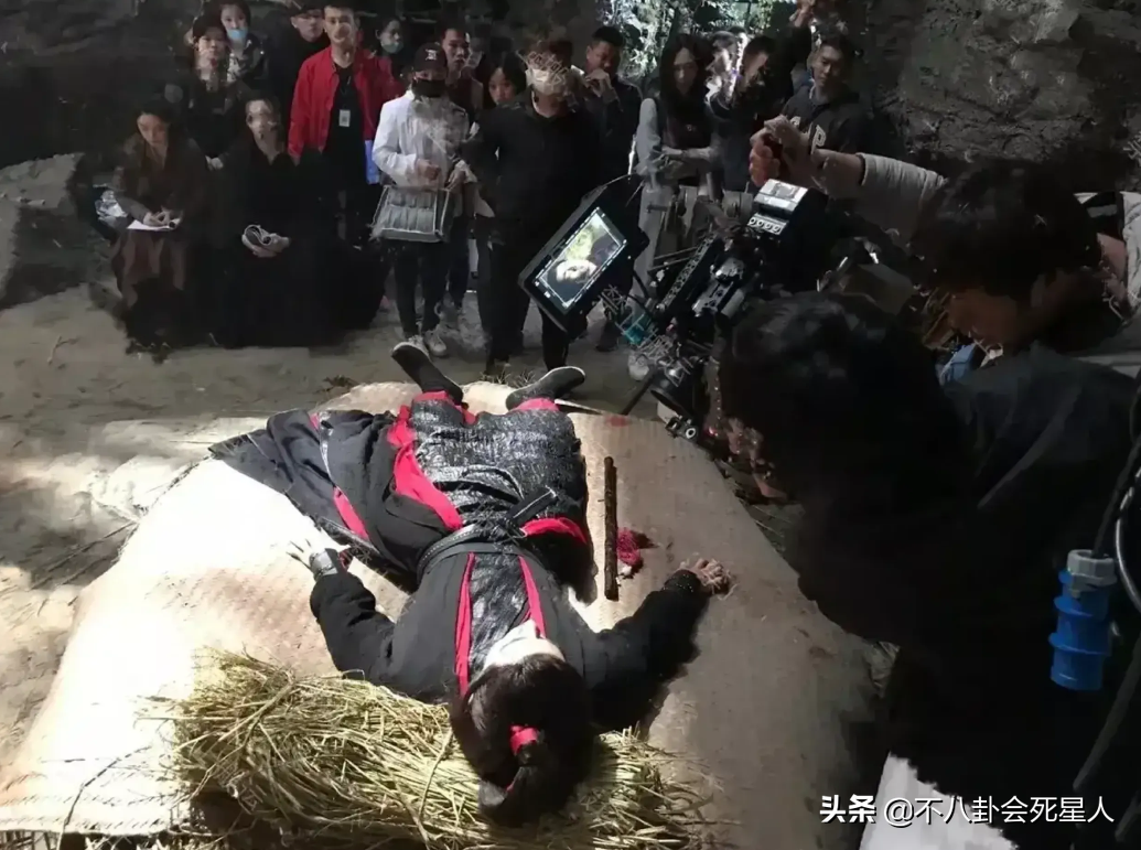 电视剧不敢拍的全景，假腿、手替、空气骑马，真的不会笑场吗？