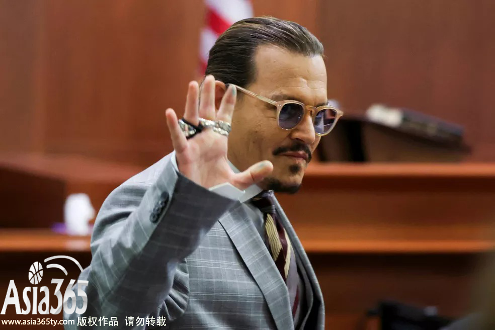 有够噁心？安柏赫德败诉露面表示：「强尼戴普是好演员」