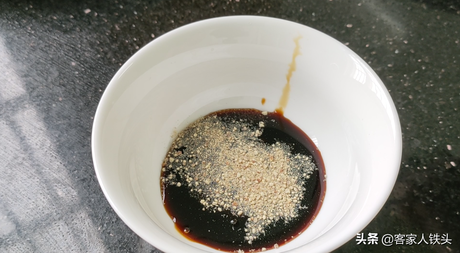 过年肥肠别卤着吃，教你广东有名吃法，一次2斤，比大鱼大肉抢手