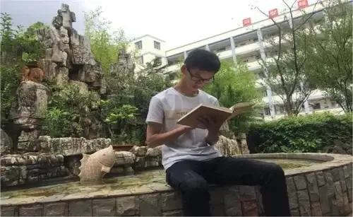2019高考林万东第一个出考场采访(2019年)