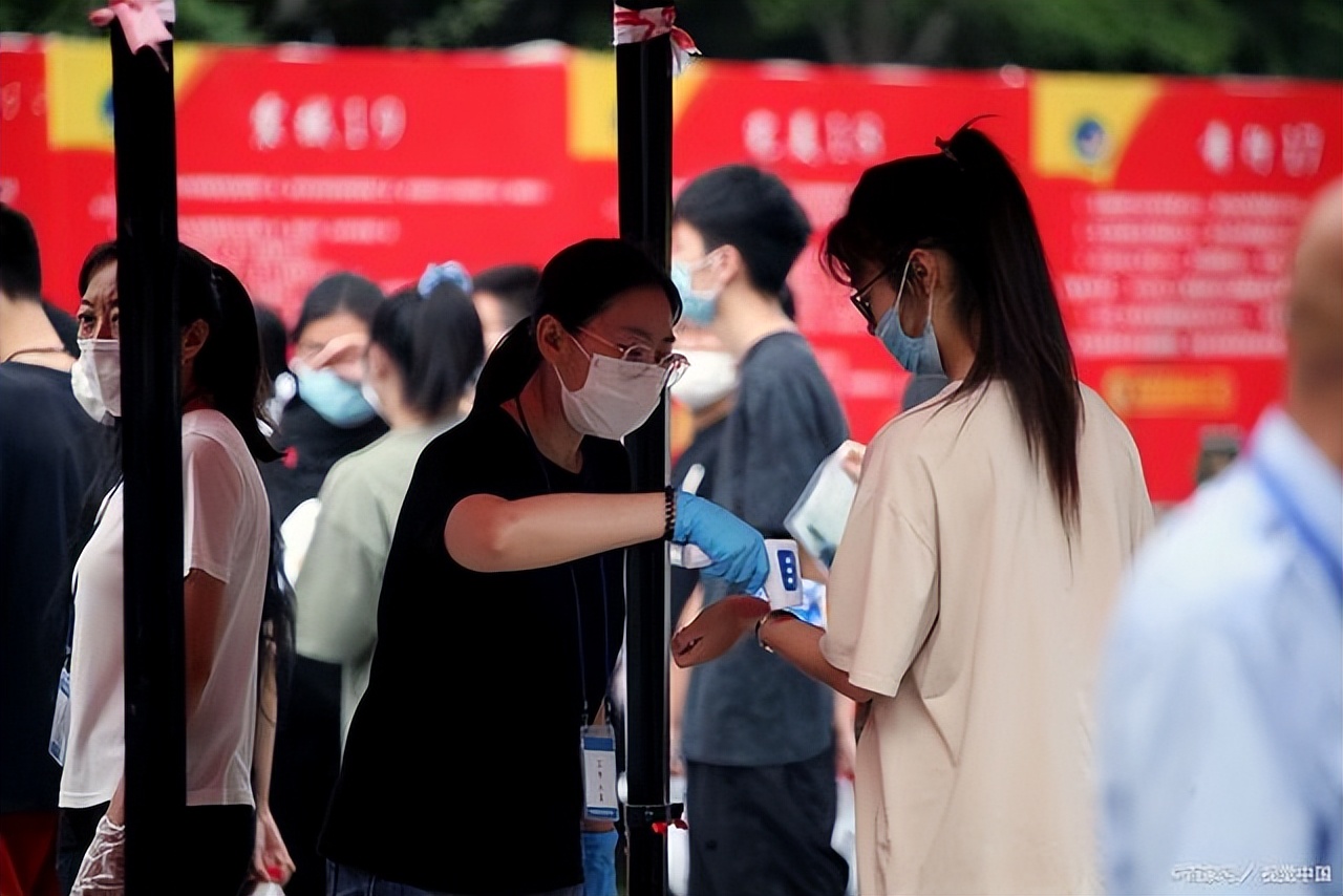 2022高考十大热门专业，基本都是理工科类？考生：怎么没早点看到