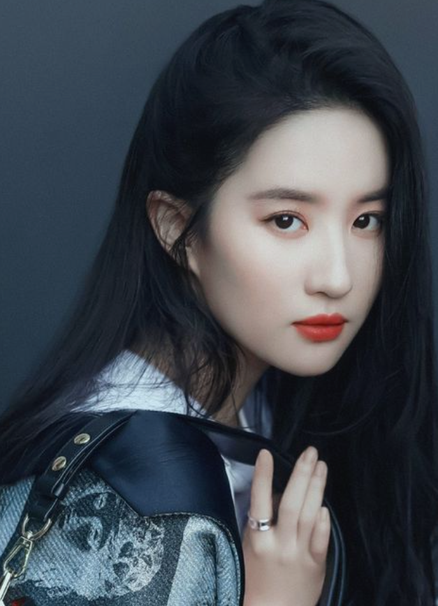 刘亦菲 现代妆容的神仙姐姐真的很美