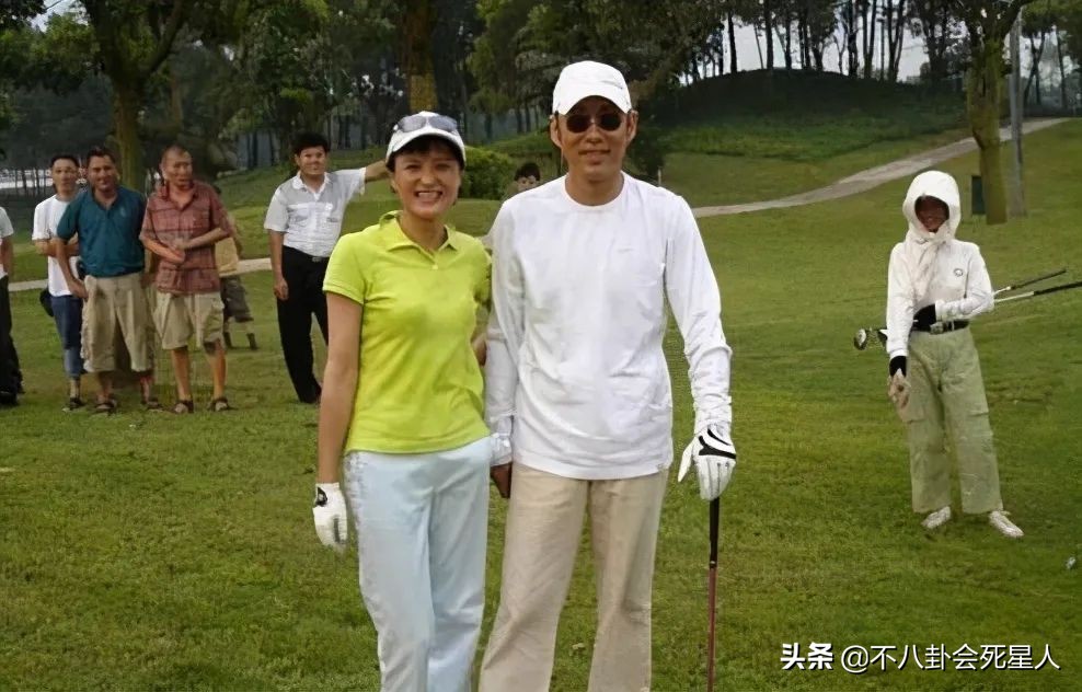 这8位内地戏骨，坐3百万豪车，住上亿四合院，个个是真富豪