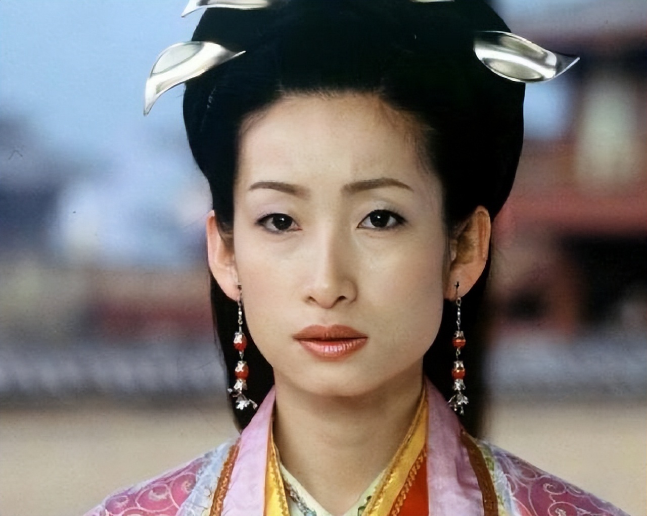 “呲牙咧嘴”别演回眸笑！有人回头一眼万年，有人我想给她按回去