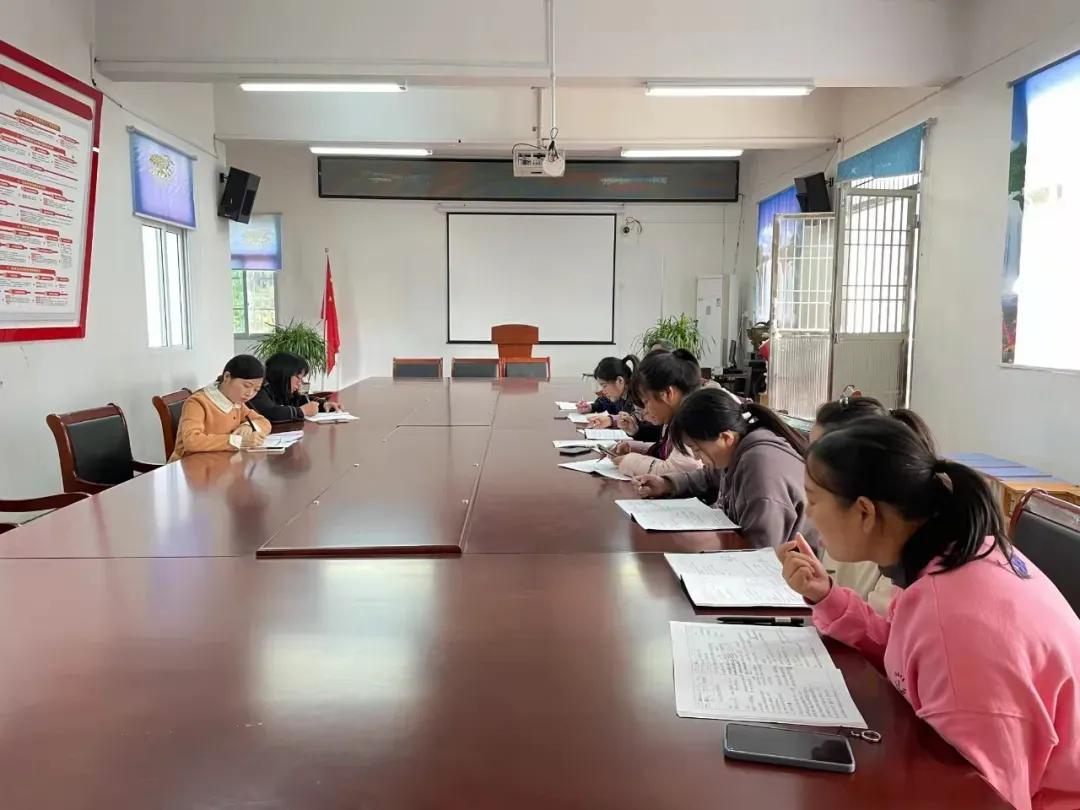 潜山市官庄中心小学——语文组教研活动总结