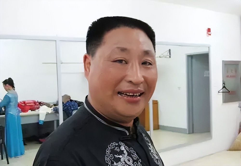 赵本山的第一批徒弟，成就最高的不是“刘能”，还有一个摇滚歌手