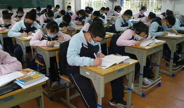 陕西这4所大学毕业证分文不值，已被官媒全面点名，家长需要谨慎