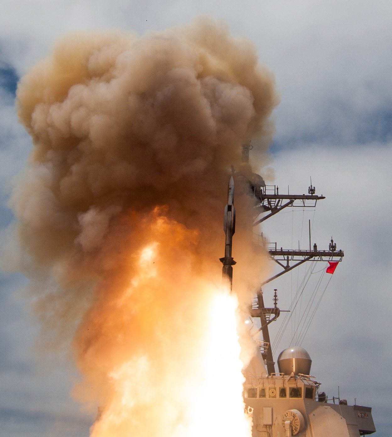 ���ʸ߳�����ճ��������������ɹ���׼6���Ա��й�������9��Σ�