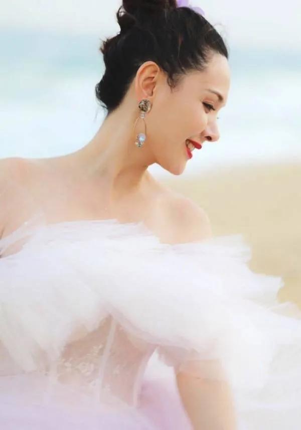 程莉莎绝美照片