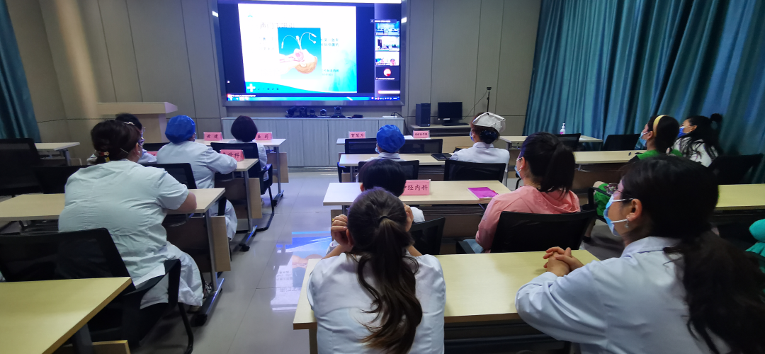 “互联网+医疗”的探索实践者——记江西省人民医院援疆队员管细红